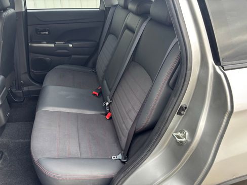 Used 2023 Mitsubishi Outlander Sport SE image 30