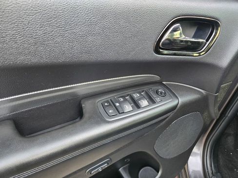 Used 2020 Dodge Durango GT image 40