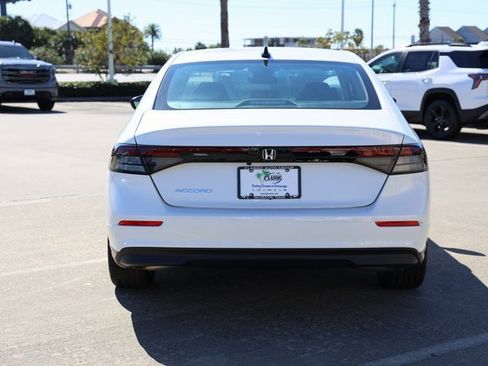 New 2025 Honda Accord SE image 7