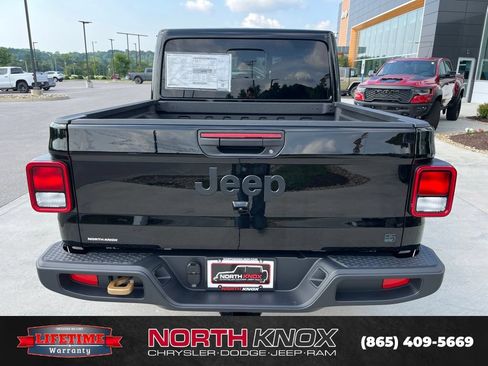New 2026 Jeep Gladiator Sport AWD/4WD image 17
