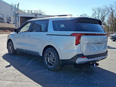 New 2025 Kia Carnival EX image 6