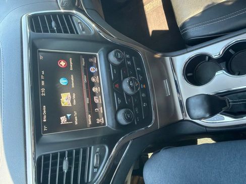Used 2016 Jeep Grand Cherokee Overland w/ Advanced Technology Group AWD/4WD image 36