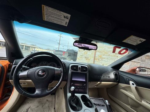 Used 2007 Chevrolet Corvette Convertible w/ Performance Package image 9