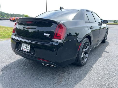 Used 2023 Chrysler 300 S w/ Comfort Group RWD image 5