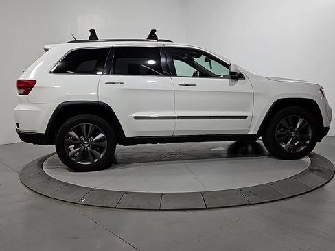 Used 2013 Jeep Grand Cherokee Laredo AWD/4WD image 7
