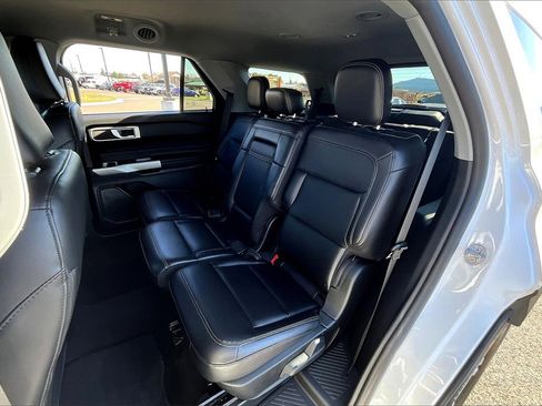 Used 2023 Ford Explorer XLT w/ Equipment Group 202A image 26