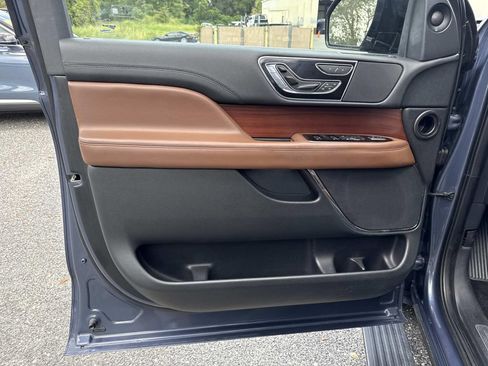 Certified 2022 Lincoln Navigator L Reserve AWD/4WD image 19