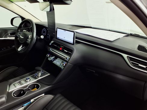 Certified 2026 Genesis G70 2.5T Prestige image 9