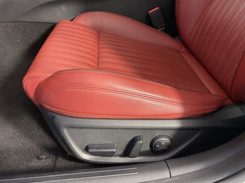 Used 2023 Genesis G70 2.0T w/ Sport Prestige Package image 11