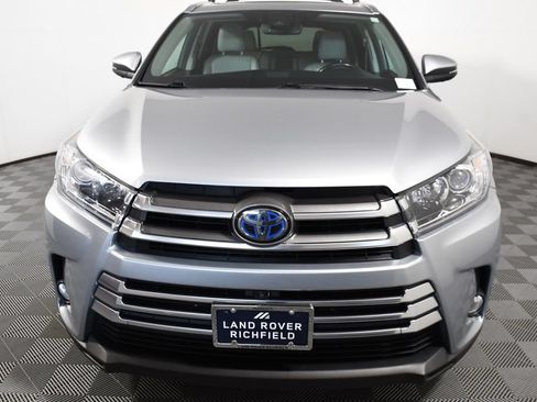 Used 2017 Toyota Highlander Limited Platinum AWD/4WD image 10