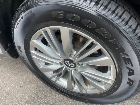 Used 2018 INFINITI QX80 4WD w/ Driver Assistance Package image 38