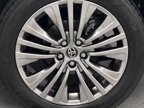 Used 2022 Toyota Venza Limited AWD/4WD image 66