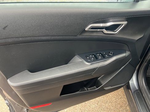 Certified 2023 Kia Sportage LX image 7