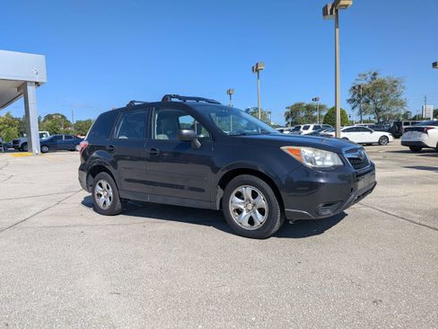 Used 2014 Subaru Forester 2.5i AWD/4WD image 2