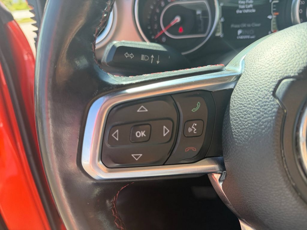 Used 2018 Jeep Wrangler Unlimited Rubicon AWD/4WD image 32