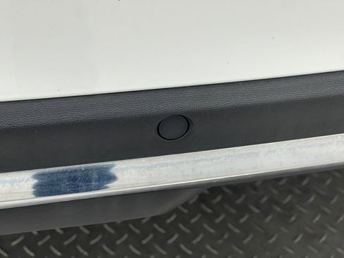 Used 2017 Mercedes-Benz GLC 300 4MATIC image 13