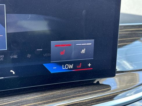 Used 2024 BMW X5 xDrive50e image 20