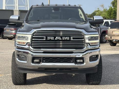 Used 2022 RAM 2500 Laramie AWD/4WD image 2