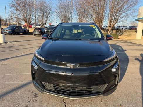 Used 2023 Chevrolet Bolt EUV Premier w/ Sun & Sound Package image 9