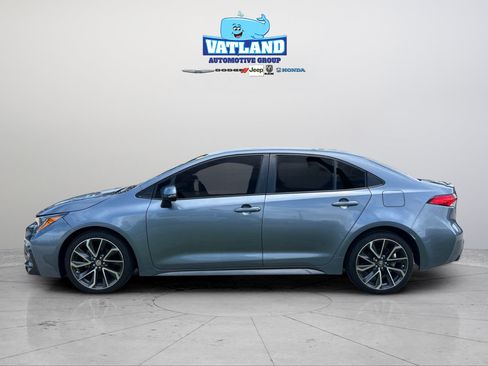 Used 2022 Toyota Corolla SE FWD image 2
