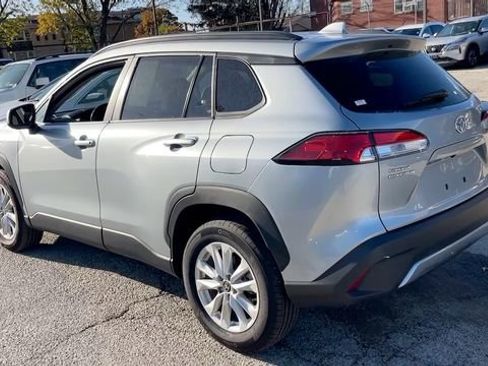 Used 2024 Toyota Corolla Cross LE image 25