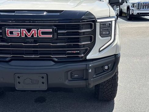 New 2026 GMC Sierra 1500 AT4X AWD/4WD image 9
