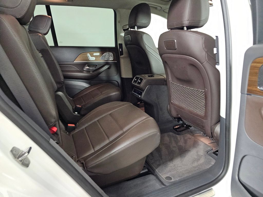Used 2020 Mercedes-Benz GLS 450 4MATIC image 14