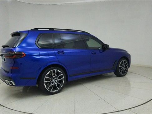 Used 2025 BMW X7 M60i image 75