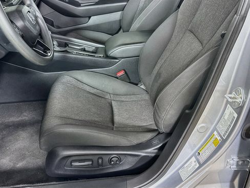 Certified 2025 Honda Accord SE image 21