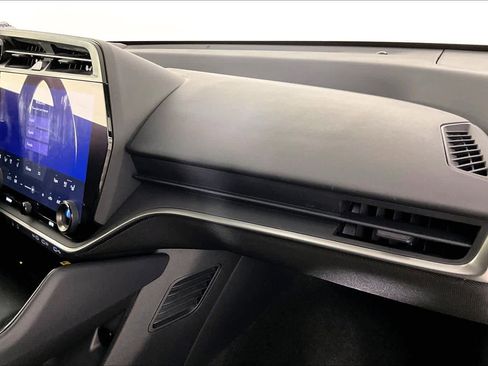 Used 2023 Lexus RZ 450e Premium image 17