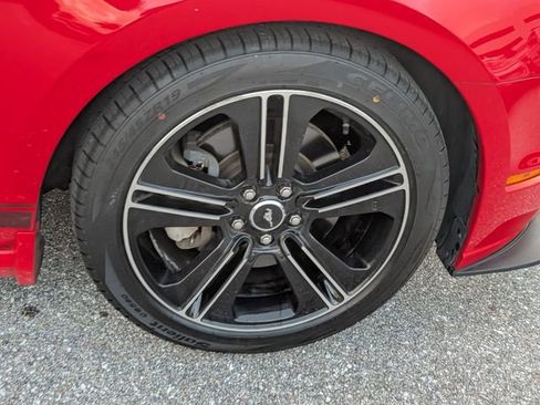 Used 2013 Ford Mustang GT Premium image 15