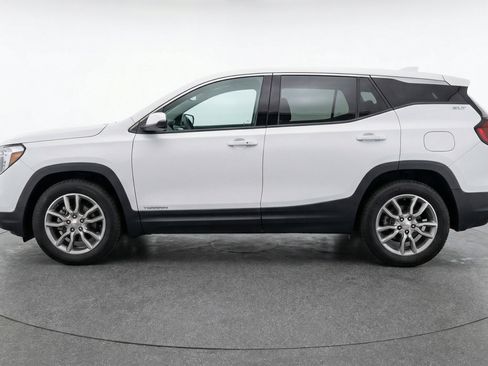 Used 2024 GMC Terrain SLT image 5