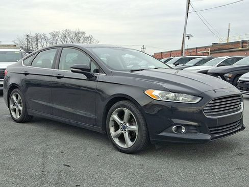 Used 2014 Ford Fusion SE w/ Equipment Group 201A image 3