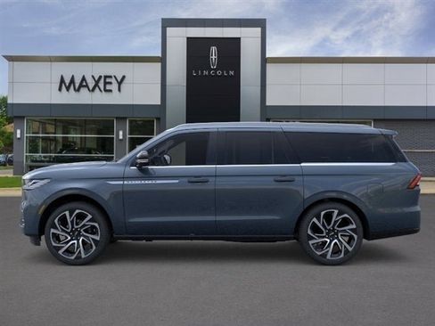 New 2026 Lincoln Navigator L Reserve AWD/4WD image 72