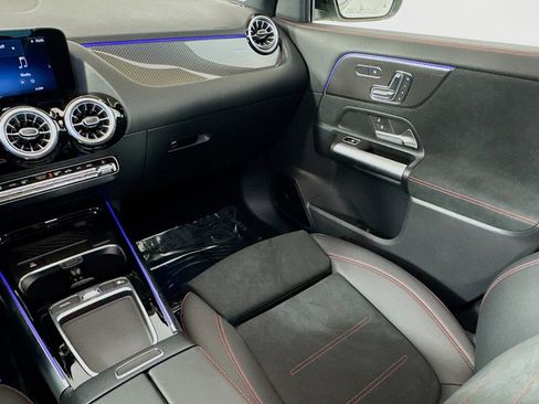 New 2025 Mercedes-Benz GLA 35 AMG 4MATIC image 21