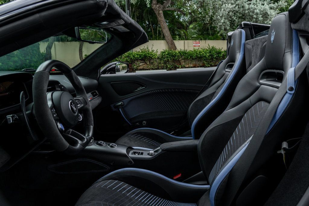Used 2023 Maserati MC20 Spyder RWD image 17