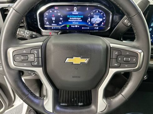 Used 2024 Chevrolet Silverado 1500 LT AWD/4WD image 19