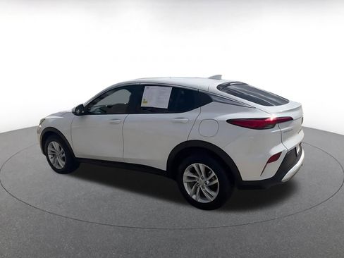 Used 2025 Buick Envista Preferred image 10