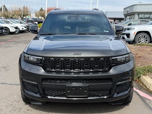 Used 2024 Jeep Grand Cherokee L Limited w/ Luxury Tech Group II AWD/4WD image 3