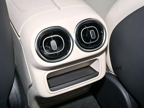 Used 2023 Mercedes-Benz GLC 300 image 18