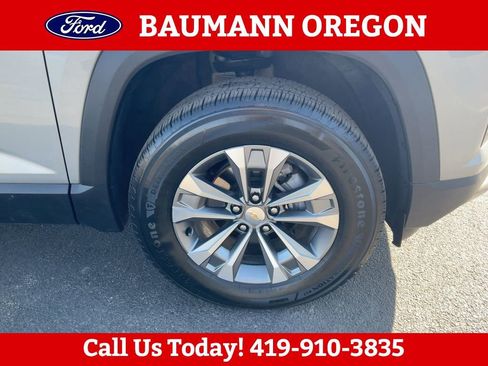Used 2025 Chevrolet Equinox LT FWD image 26