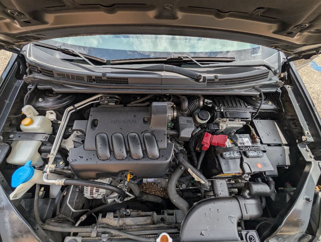 Used 2010 Nissan Sentra 2.0 SL w/ Premium Plus Pkg FWD image 17