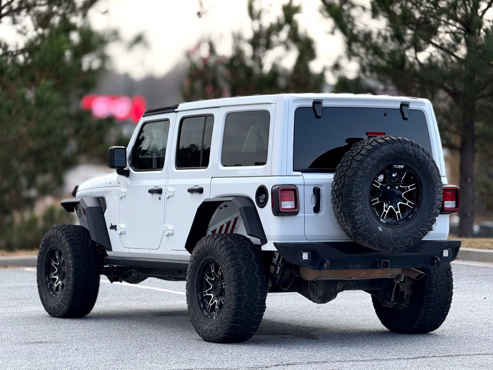 Used 2022 Jeep Wrangler Unlimited Sport w/ Xtreme Recon 35" Tire Package AWD/4WD image 9