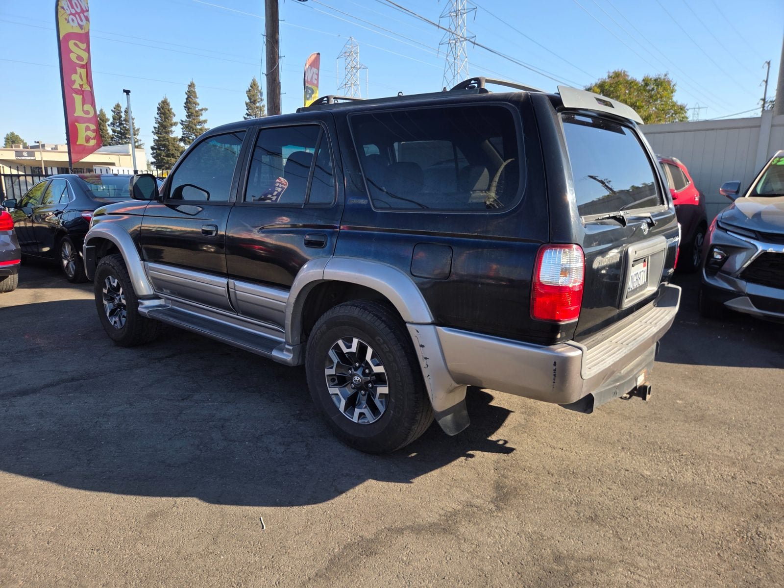 Used 2001 Toyota 4Runner Limited AWD/4WD image 2