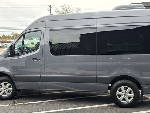 Used 2020 Mercedes-Benz Sprinter 1500 image 6