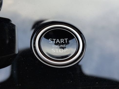 Used 2025 Land Rover Range Rover Sport SE AWD/4WD image 30