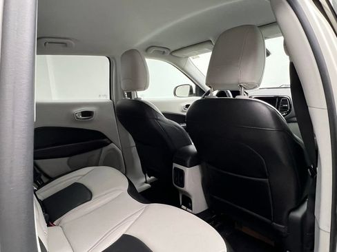 Used 2019 Jeep Compass Limited w/ Safety & Security Group FWD image 9