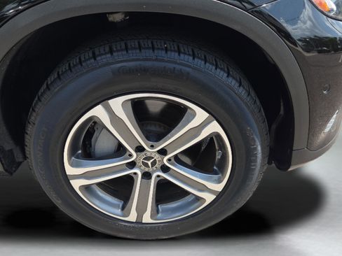 Used 2018 Mercedes-Benz GLC 300 image 32