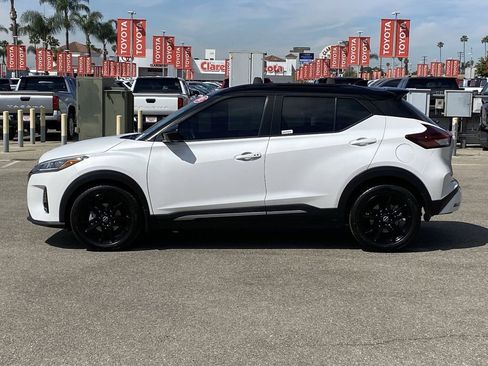 Used 2023 Nissan Kicks SR w/ SR Premium Package image 39