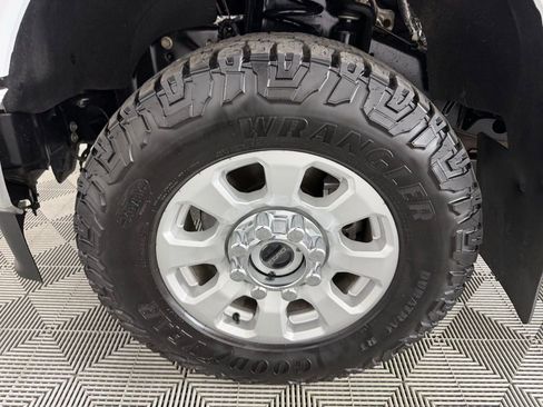 Used 2024 Ford F250 XLT w/ FX4 Off-Road Package image 11